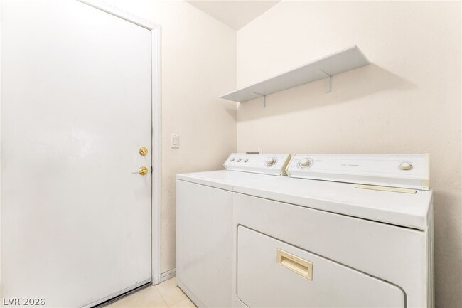 Building Photo - 9731 Tomorrow Ct