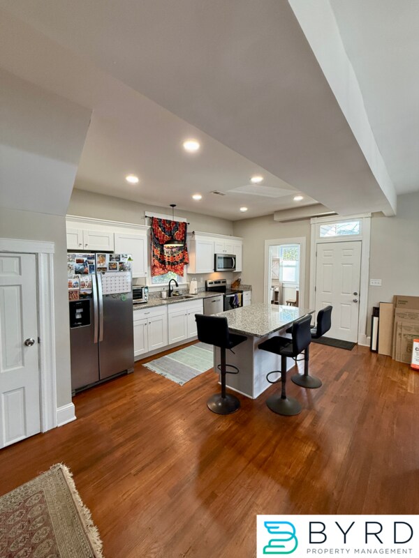 Building Photo - 3007 3rd Ave