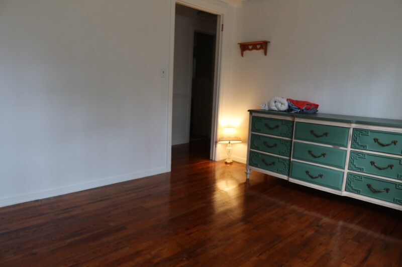 Building Photo - 711 N Hubbard St