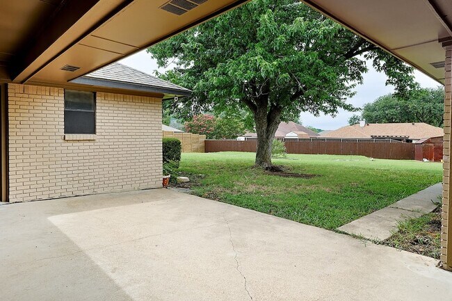 Building Photo - 6809 Fawn Valley Pl
