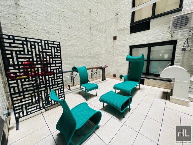 Building Photo - Madison Avenue