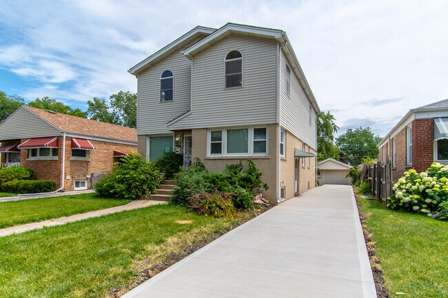 Primary Photo - 301 Bohland Ave