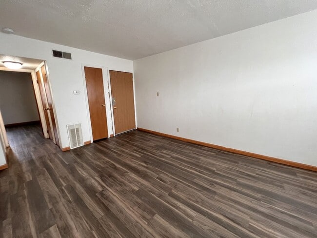 Building Photo - 2BR 1ba - Great location off of 21st Avenue