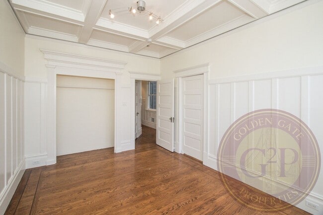 Building Photo - Russian Hill - 3 BR, 1 BA Condo 1,125 Sq. ...
