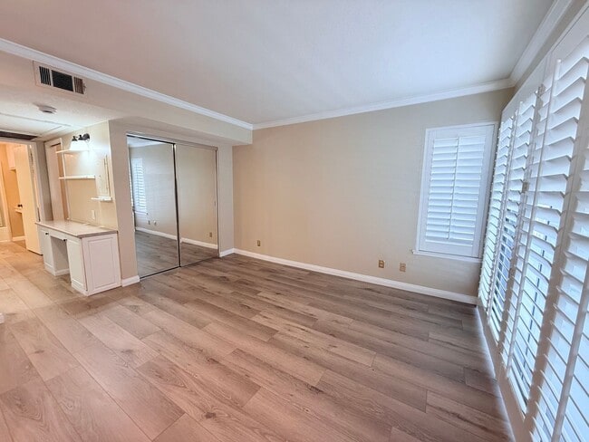 Building Photo - Best Value in Irvine!