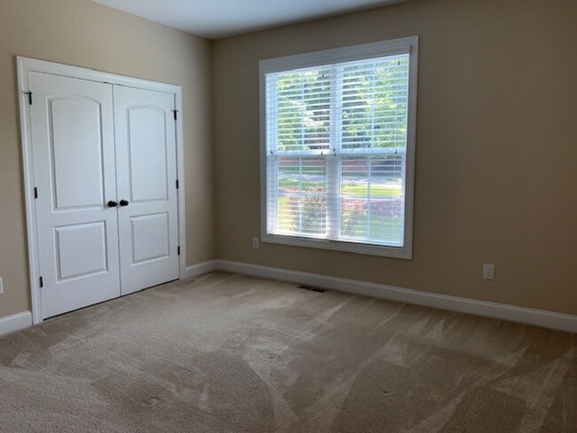 Building Photo - Adorable Ranch Home in a Great Neighborhood!
