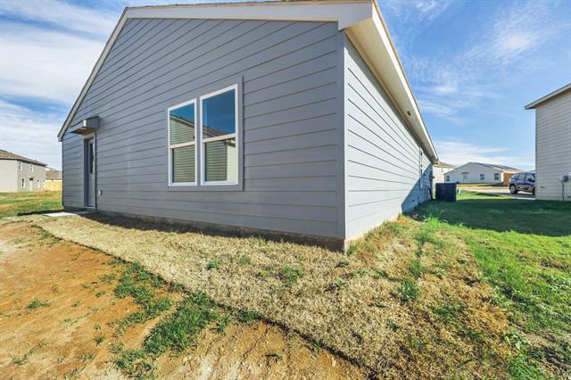 Building Photo - 224 Arbor Ct