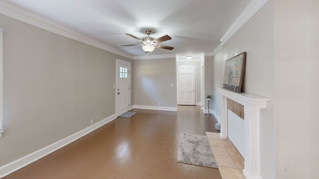 Building Photo - 2 acres in Millbrook w/ large screened in ...