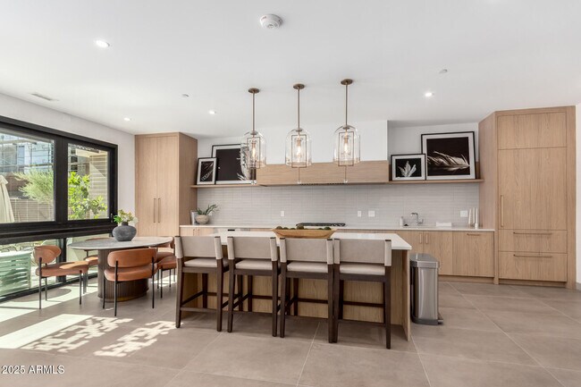 Building Photo - 19355 N 73rd Way