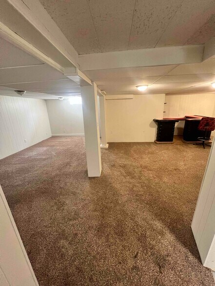 Building Photo - 609 Sydney Ave