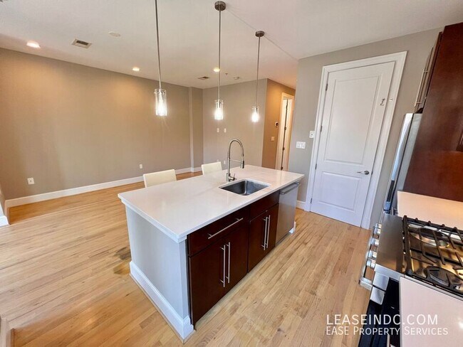 Building Photo - 444 M St NW