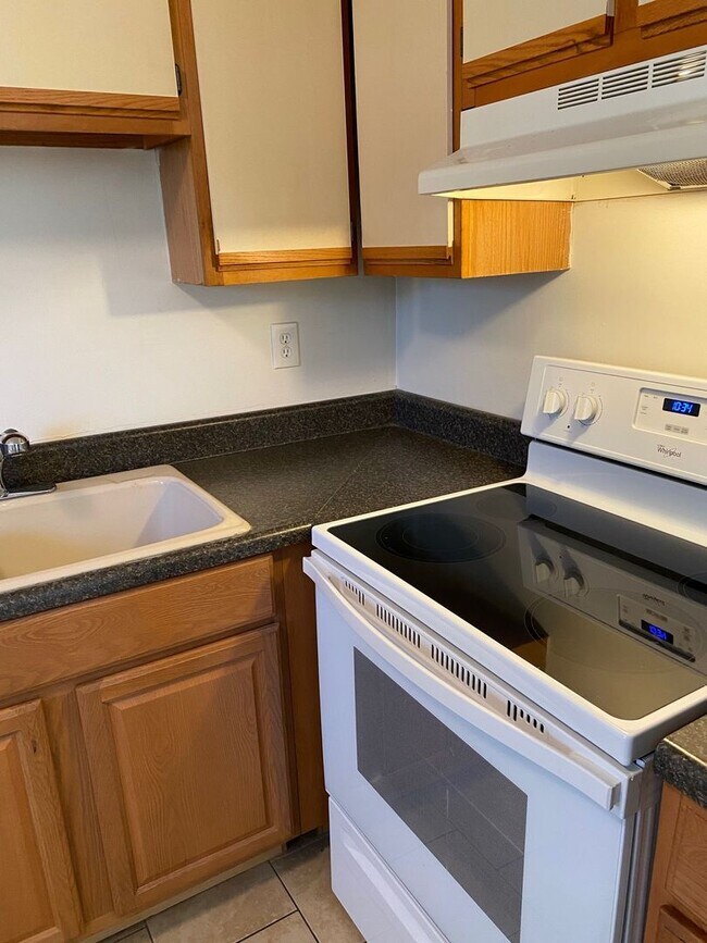 Building Photo - Oceana Duplex