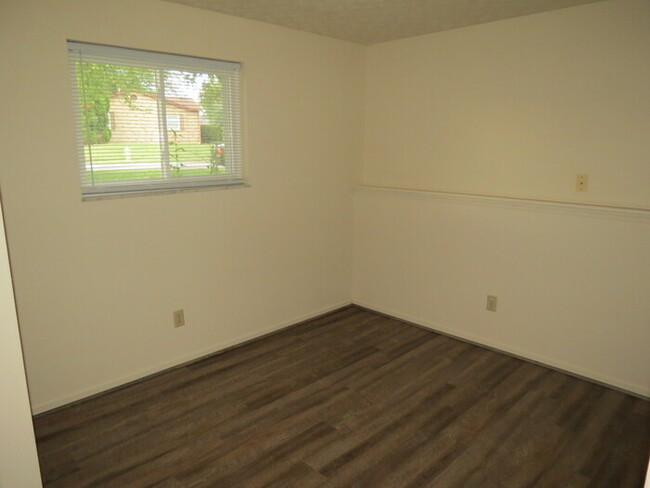 Building Photo - new rental in Reynoldsburg Schools