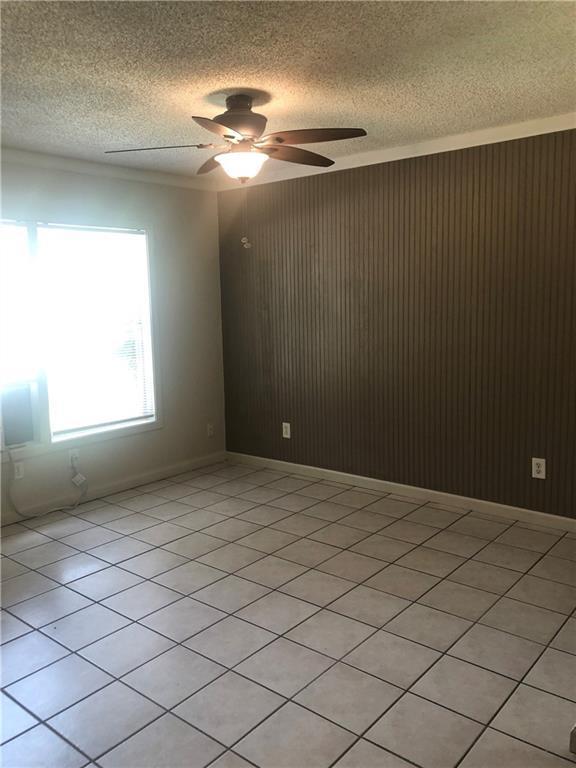 Building Photo - 7005 Guadalupe St