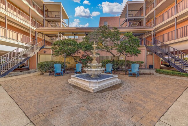 Building Photo - 6300 Seawall Blvd