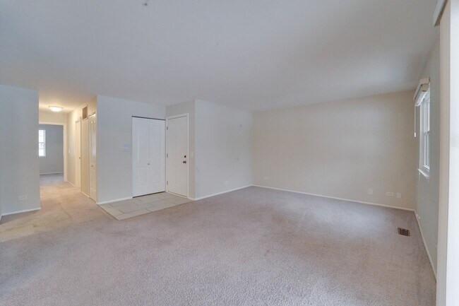 Building Photo - 160 Stirling Ln