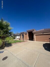 Building Photo - 13737 Paseo Sereno Dr