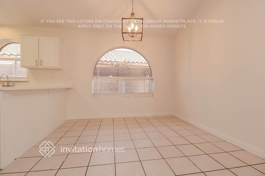 Building Photo - 2449 N 125th Ln