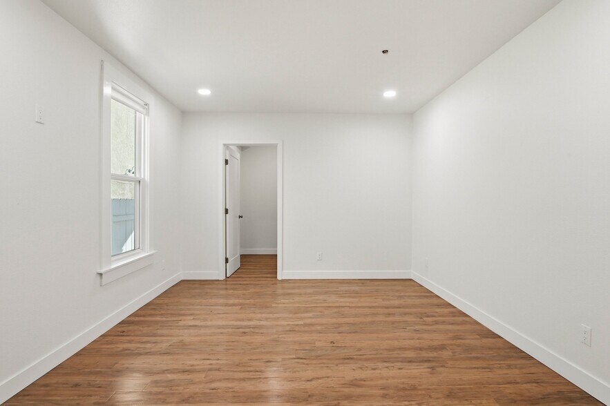 Building Photo - 312 Brookes Ave