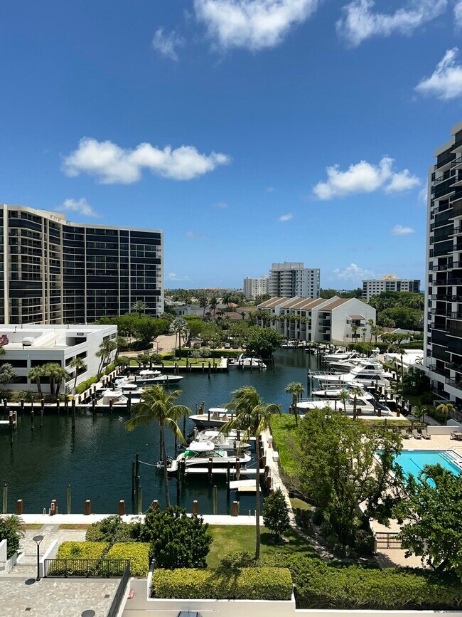 Building Photo - 4750 S Ocean Blvd