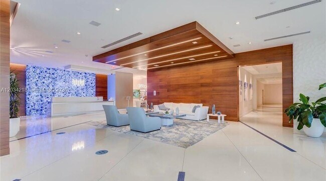 Building Photo - 300 Sunny Isles Blvd