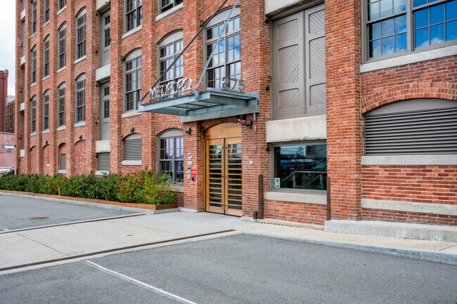 Building Photo - 275 Medford St