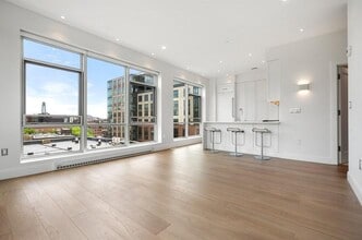 Building Photo - 700 Harrison Ave