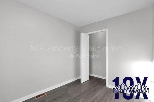 Building Photo - 2453 McGuffey Rd