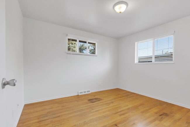 Building Photo - 2021 Sherrelwood Cir