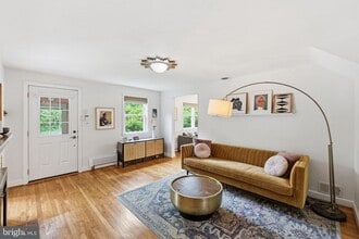 Building Photo - 8007 Wildwood Dr