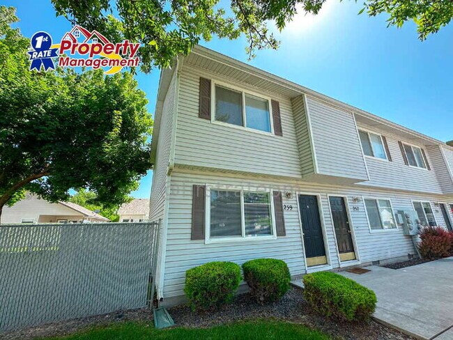 Building Photo - 2073 N Woodford Ave