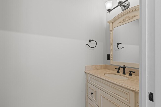 Building Photo - 7598 Fairway Trail