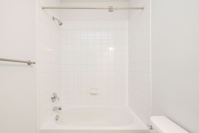 Building Photo - 5920 Whitehurst Ln