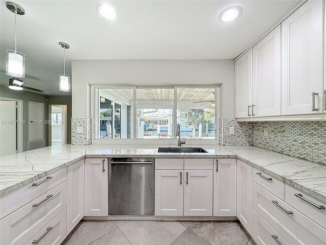 Building Photo - 2770 NE 8th Ct