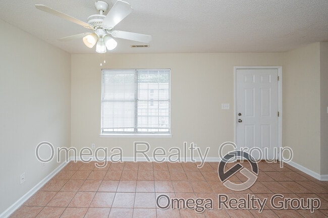 Building Photo - 3328 Meridian St N