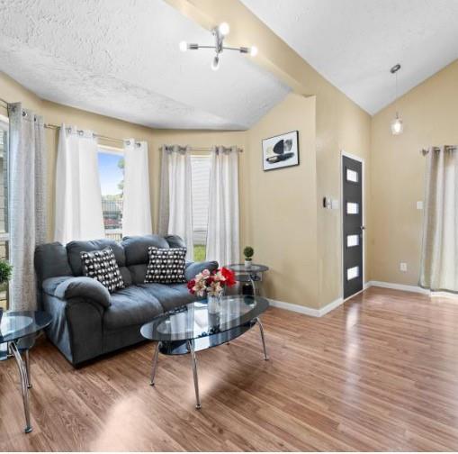 Building Photo - 11847 Plumbrook Dr
