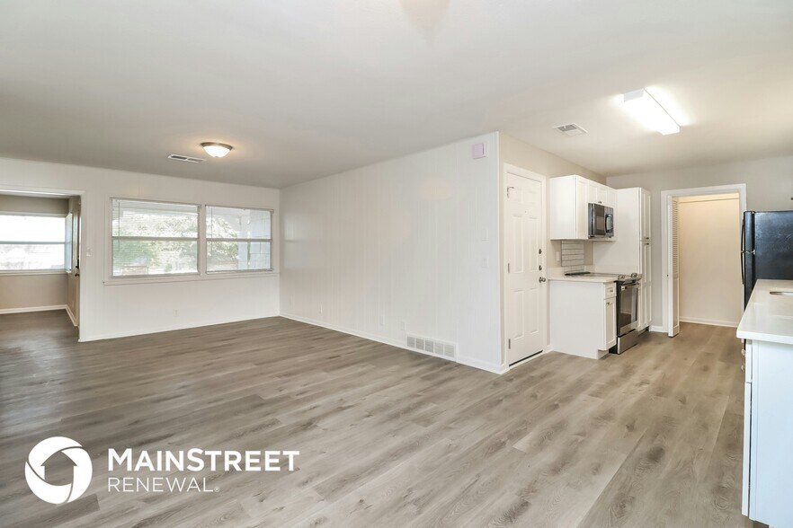 Building Photo - 3961 W Spurgeon St