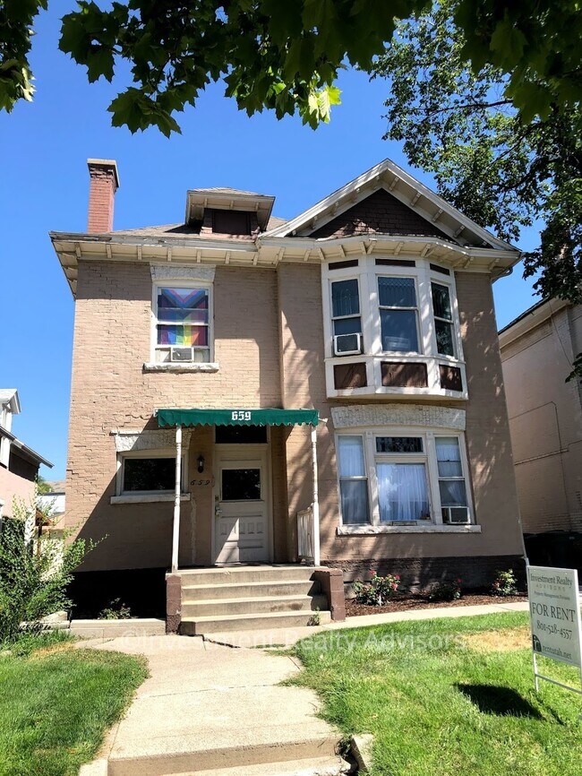 Building Photo - 659 E 200 S