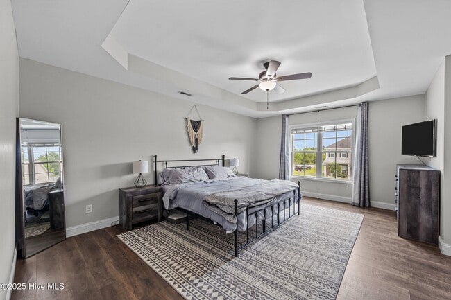 Building Photo - 300 Onyx Ct