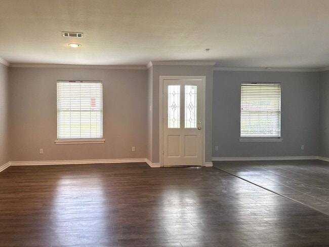 Primary Photo - 3 Bedroom / 2 Bath