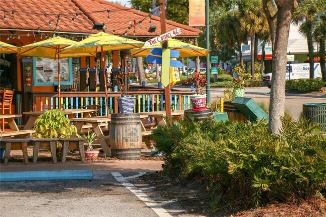 Building Photo - 3835 Almeria Ave