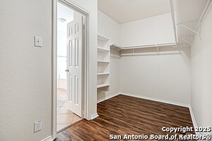 Building Photo - 526 Parkmont Ct