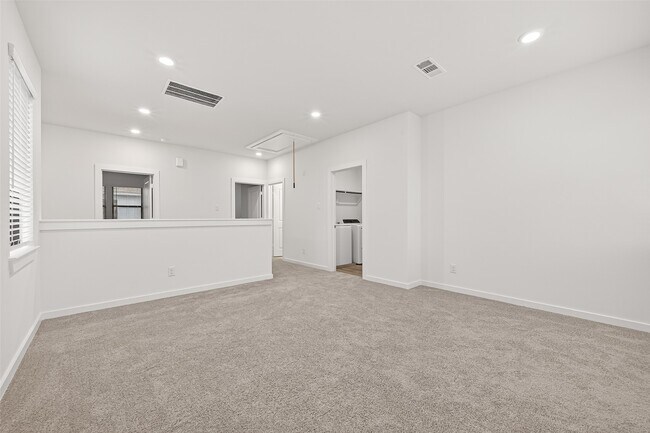 Building Photo - 3203 Home Ct