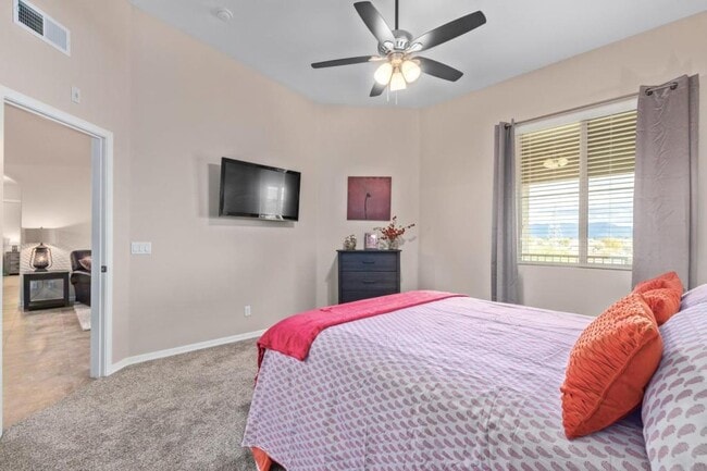 Building Photo - 10136 E Southern Ave