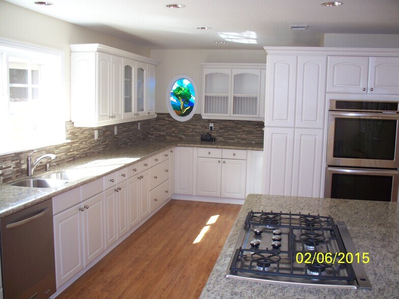 Building Photo - 7830 W 83rd St