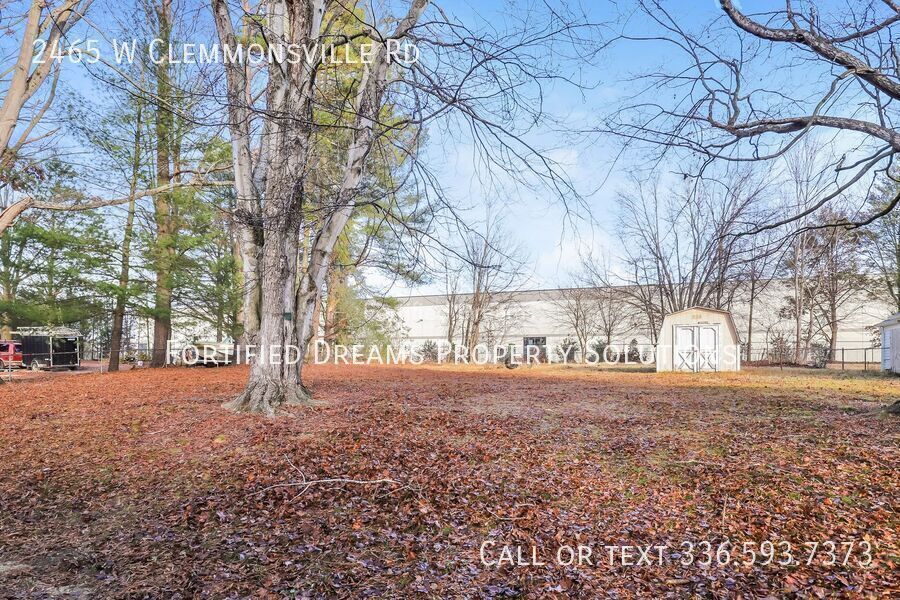 Building Photo - 2465 W Clemmonsville Rd
