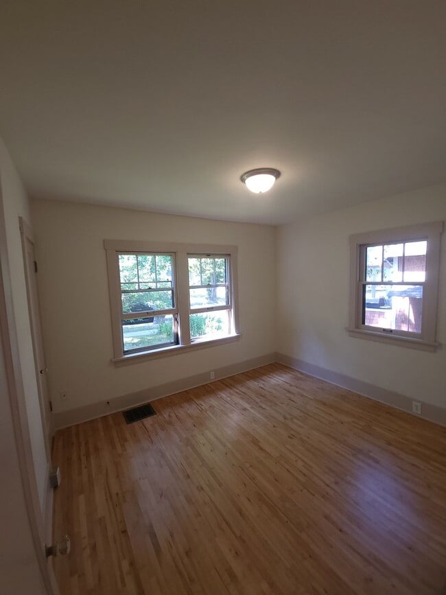 Building Photo - Cozy Home in Historic Bozeman