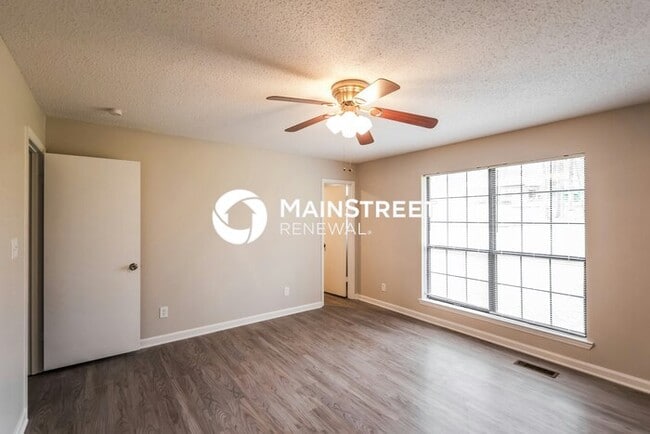 Building Photo - 3 Bedroom Pet-Friendly Home in MCCALLA, AL...