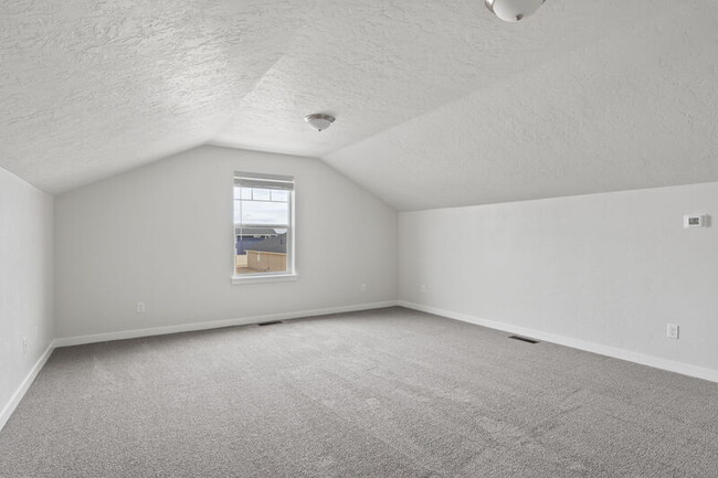 Building Photo - 10419 Rockaway Ridge St