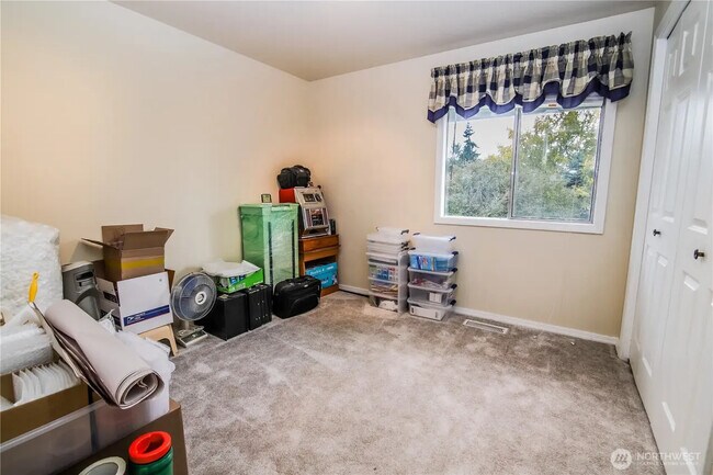 Building Photo - 10905 SE 220th Pl